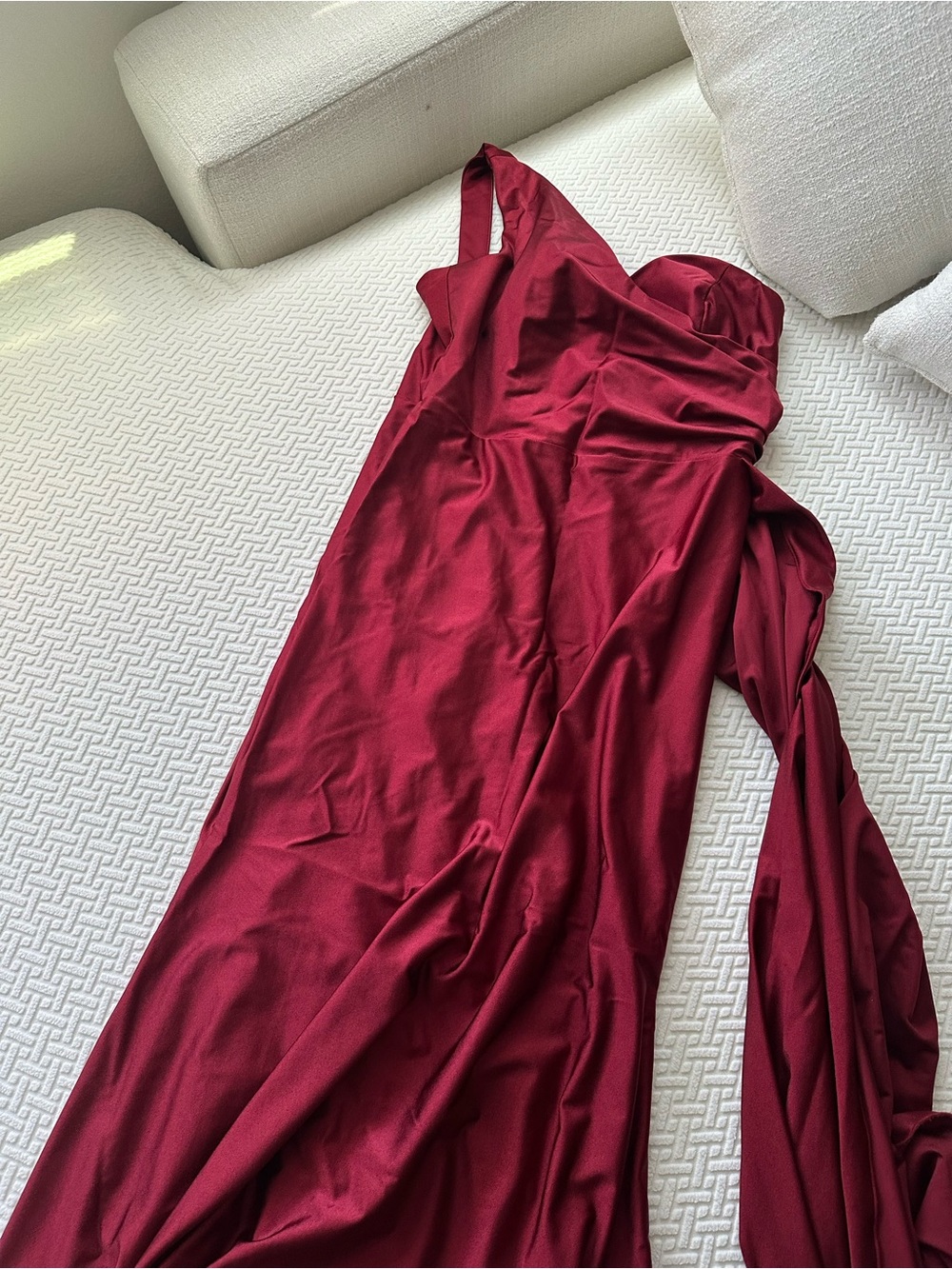 Women’s One-Shoulder Prom Dress in Deep Wine